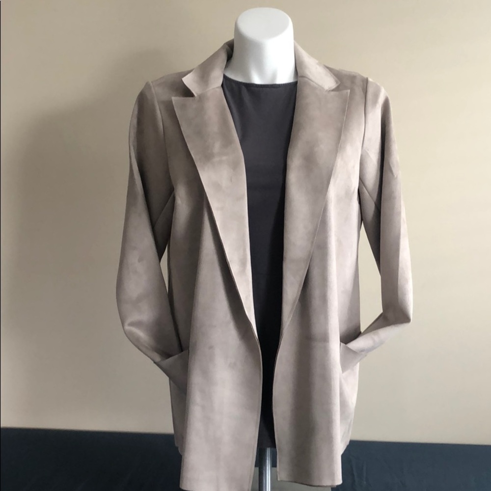 PLUS SIZE Faux Leather blazer
